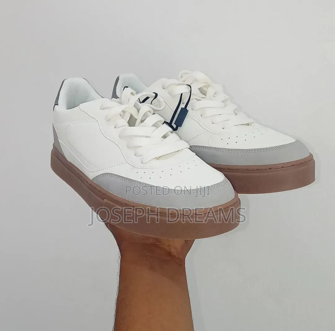 Brand New Men's 40 Sneakers
