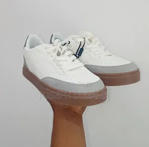 Brand New Men's 40 Sneakers