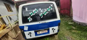 Toyota HiAce 1983 Blue