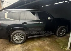 Toyota Land Cruiser 2023