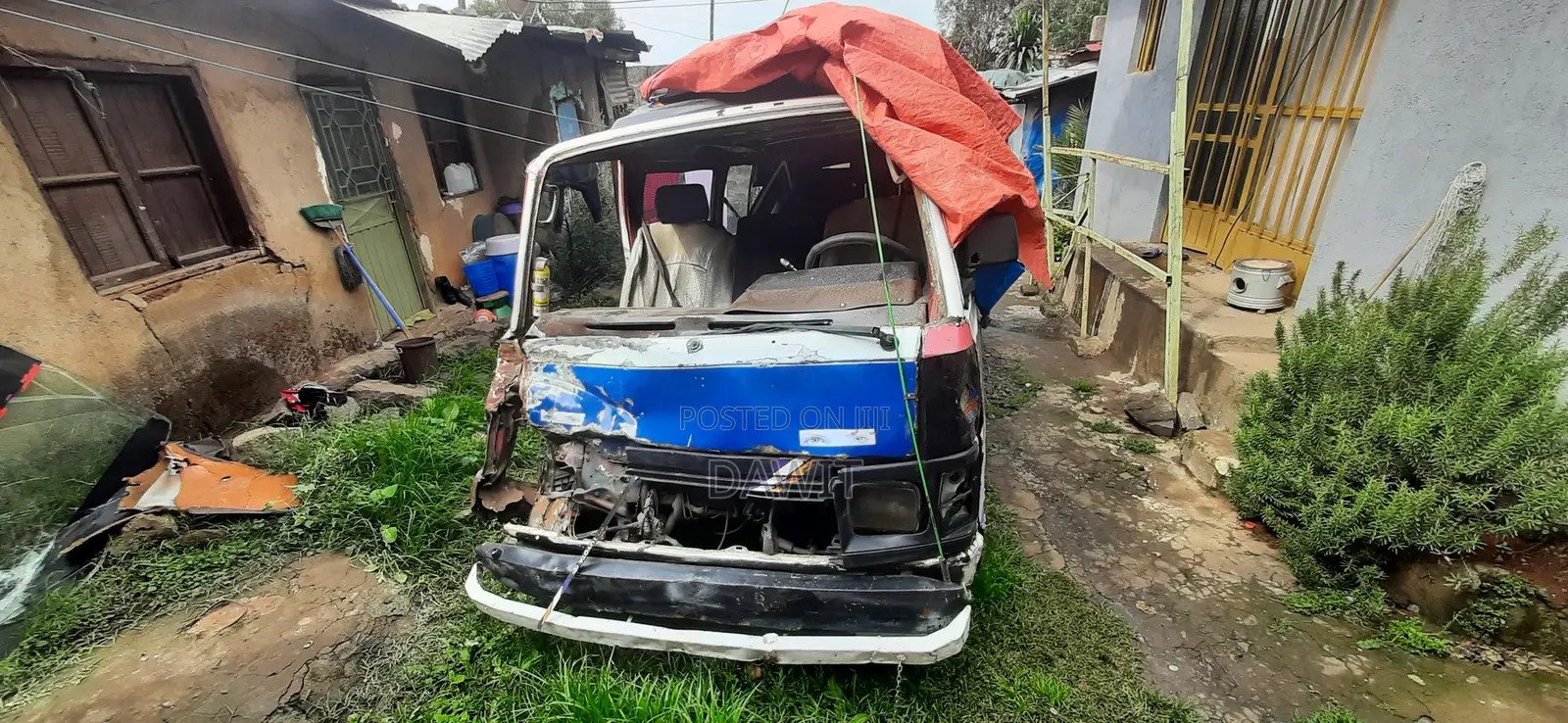 Toyota HiAce 1983 Blue