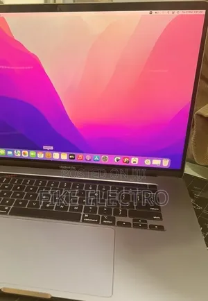New Laptop Apple MacBook Pro 2019 32GB Intel Core i9 SSD 512GB