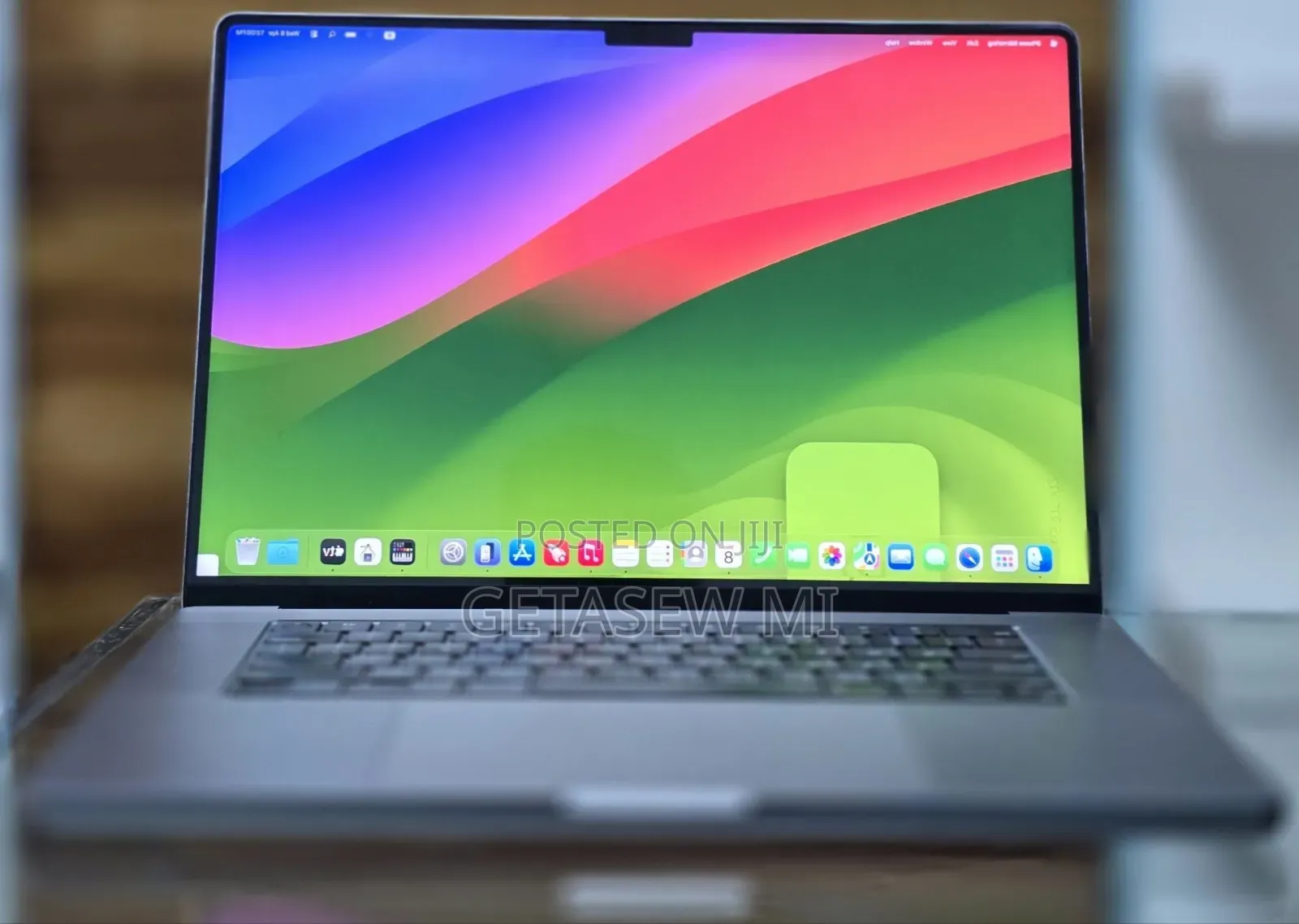New Laptop Apple MacBook Pro 2021 M1 32GB Apple M1 Pro SSD 512GB