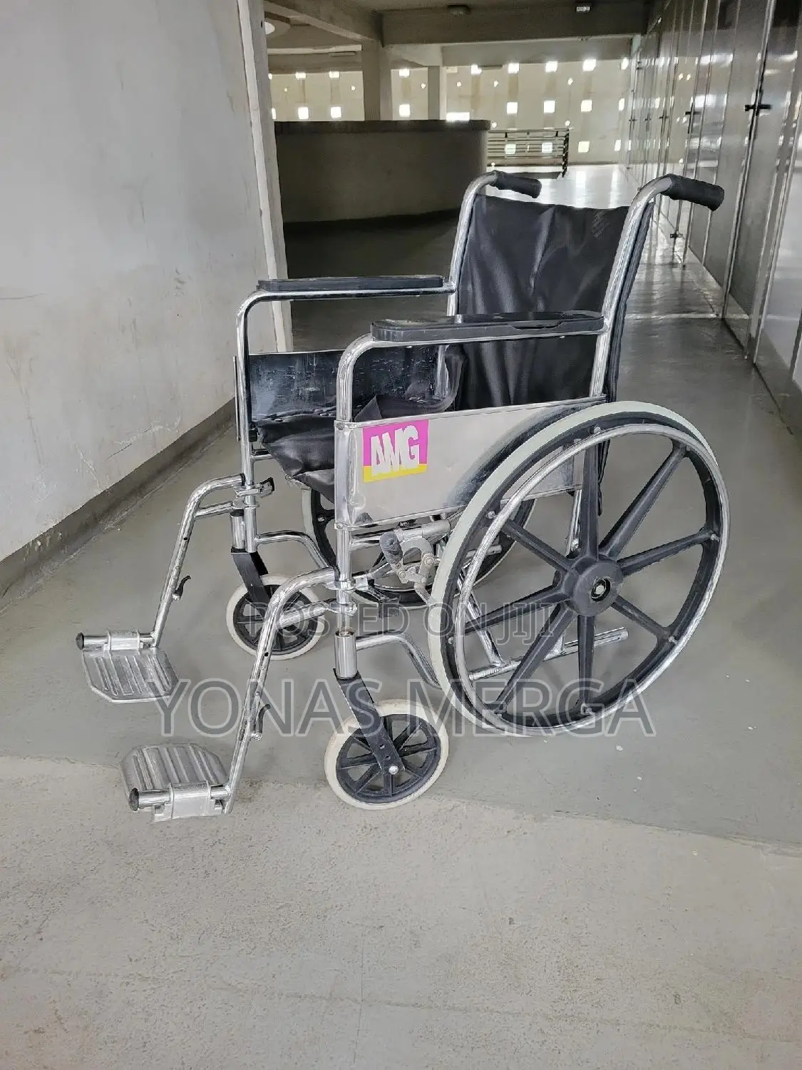 Normal Used Wheelchair蜜怨chs-1211
Categories Patient Care, Wheelchairs