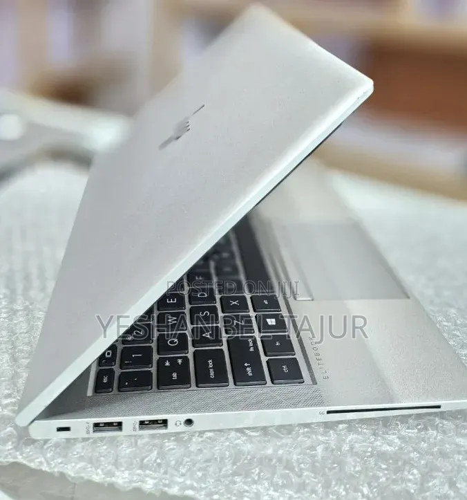 New Laptop HP EliteBook 840 G8 16GB Intel Core i7 SSD 512GB