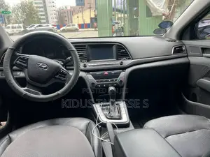 Hyundai Avante 2018 Blue