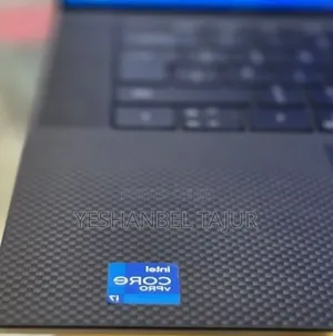 New Laptop Dell XPS 15 16GB Intel Core i7 SSD 512GB