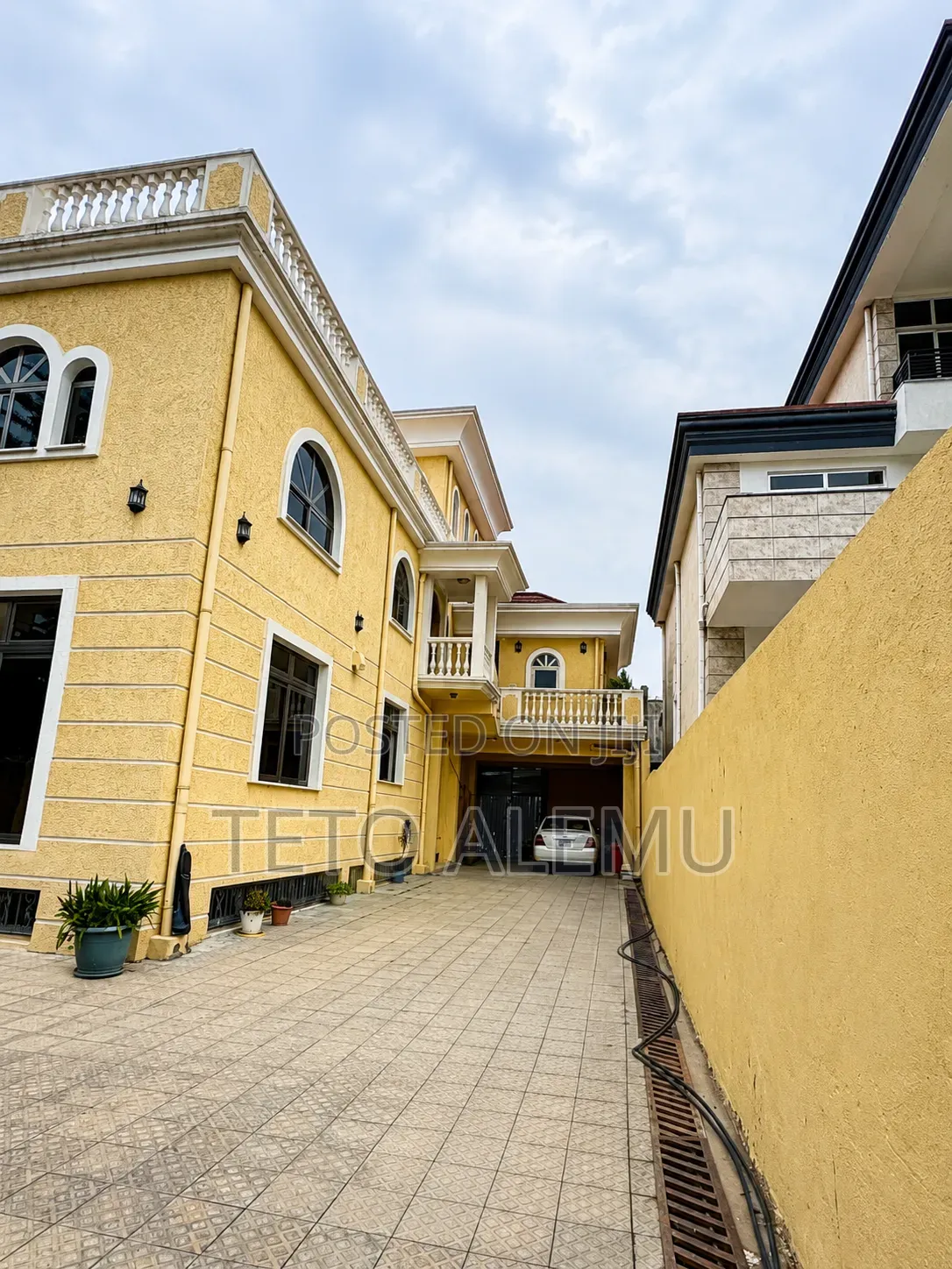 9bdrm House in 🏡 የሚሸጥ ዘመናዊ G+2 ቤት 📍, Bole for sale