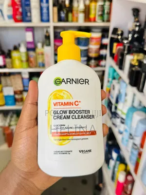 Garnier Vitamin C Glow Booster Cream Cleanser for Uneven Skin Tone
