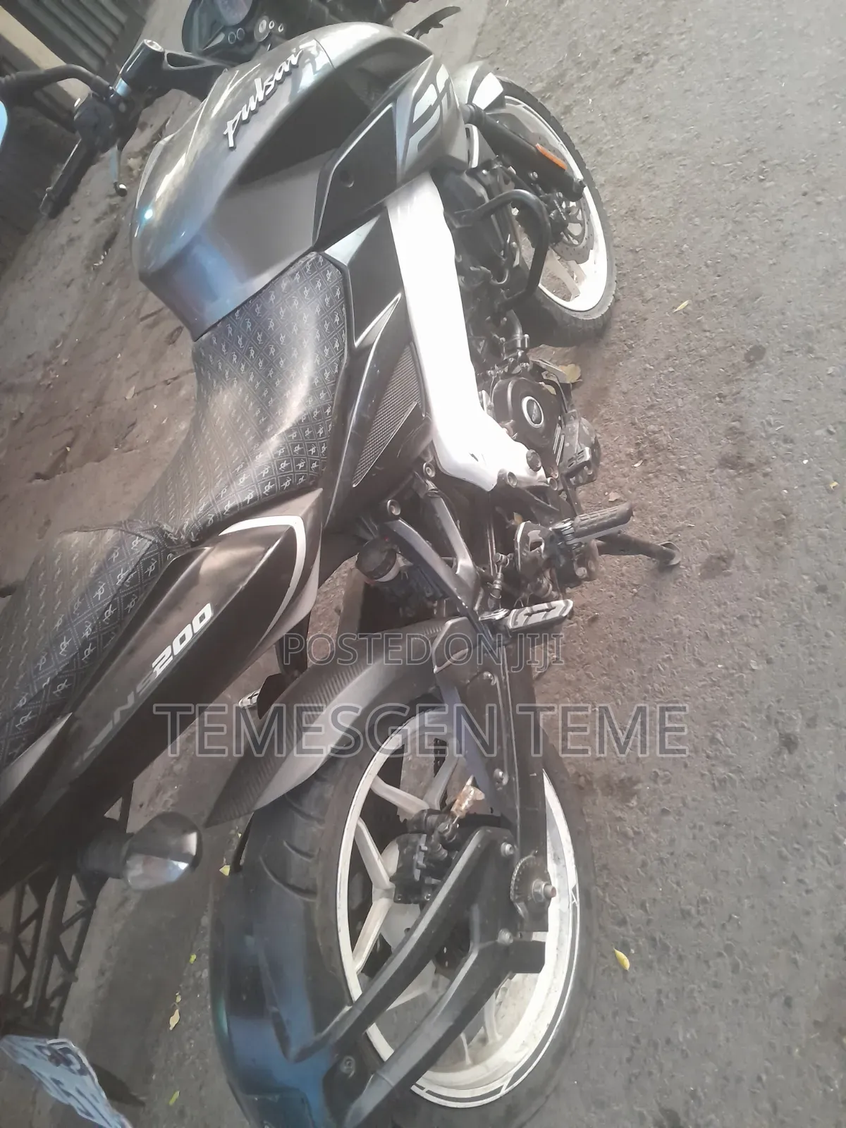 New Bajaj Pulsar NS 200 2021 Black