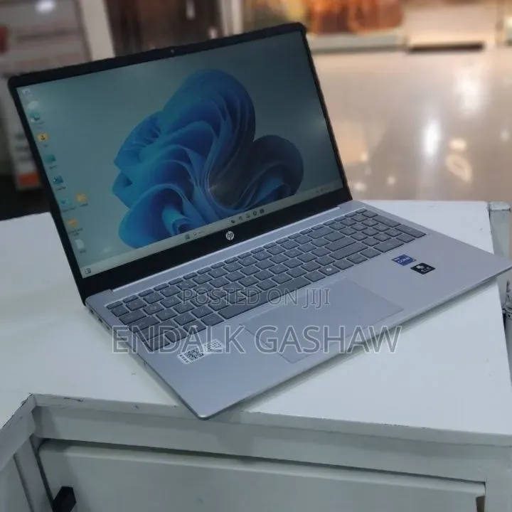 New Laptop HP Stream Notebook 16GB Intel Core i7 SSD 1T