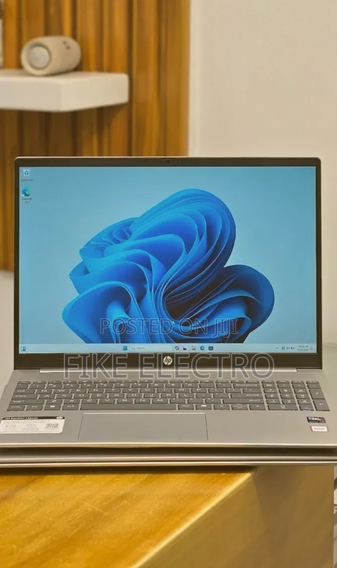 New Laptop HP Pavilion 15 16GB Intel Core Ultra 7 SSD 512GB