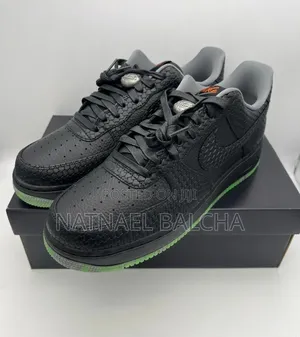 Nike Air Force 1 "Halloween Jack-O'-Lantern" Premium Kicks