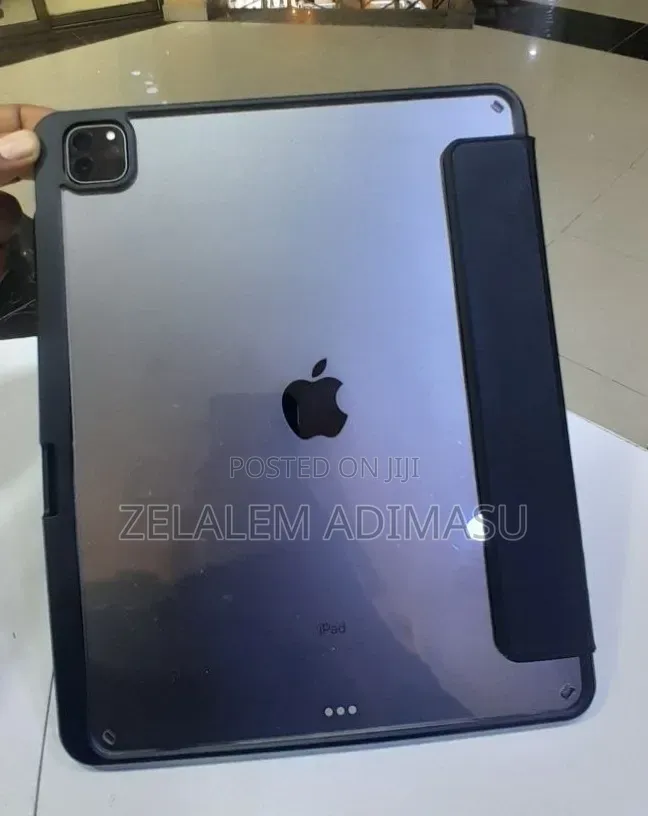 New Apple iPad Pro 1 TB Silver