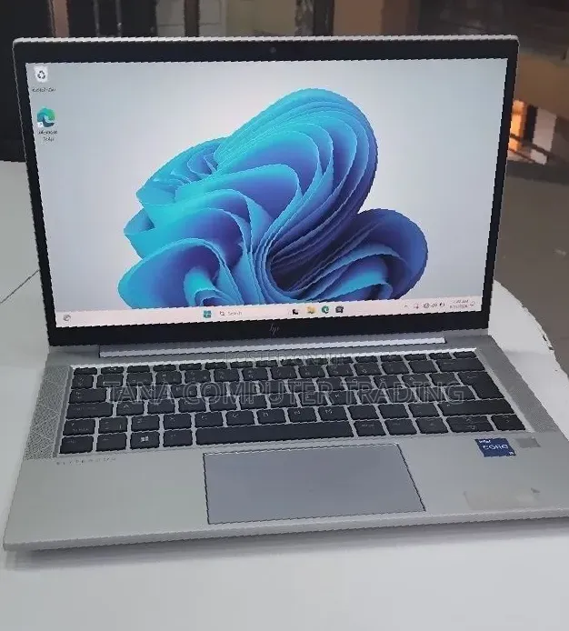 New Laptop HP EliteBook 840 16GB Intel Core i5 SSD 512GB