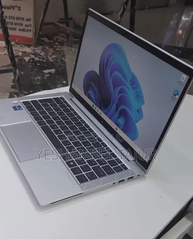 New Laptop HP EliteBook 830 G8 16GB Intel Core i5 SSD 512GB