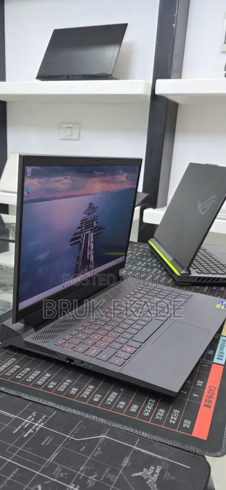 New Laptop Dell G15 5510 16GB Intel Core i7 SSD 1T