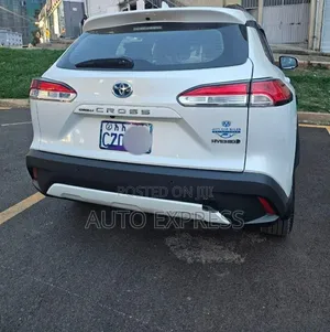 Toyota Corolla Cross 2023 White