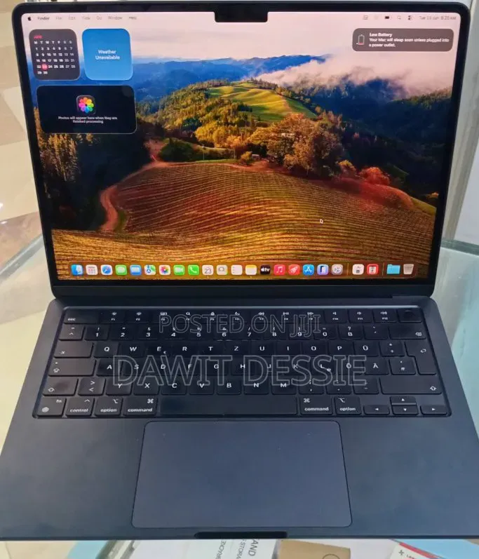 New Laptop Apple MacBook Air 2022 M2 16GB Apple M2 SSD 512GB