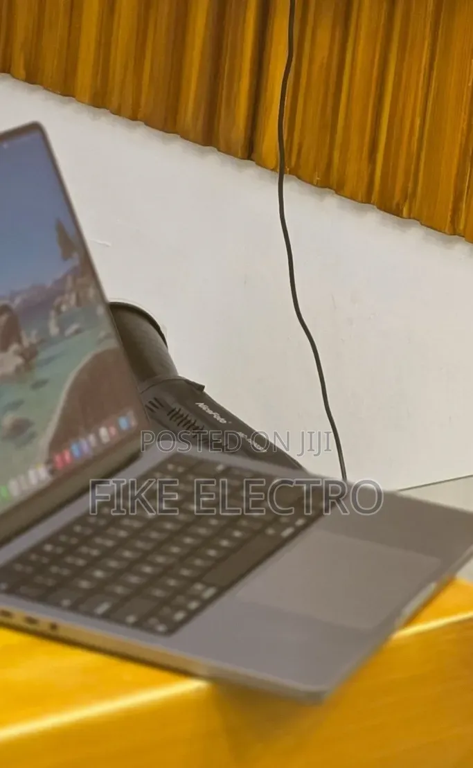 New Laptop Apple MacBook Pro 2021 M1 16GB Apple M1 Pro SSD 1T