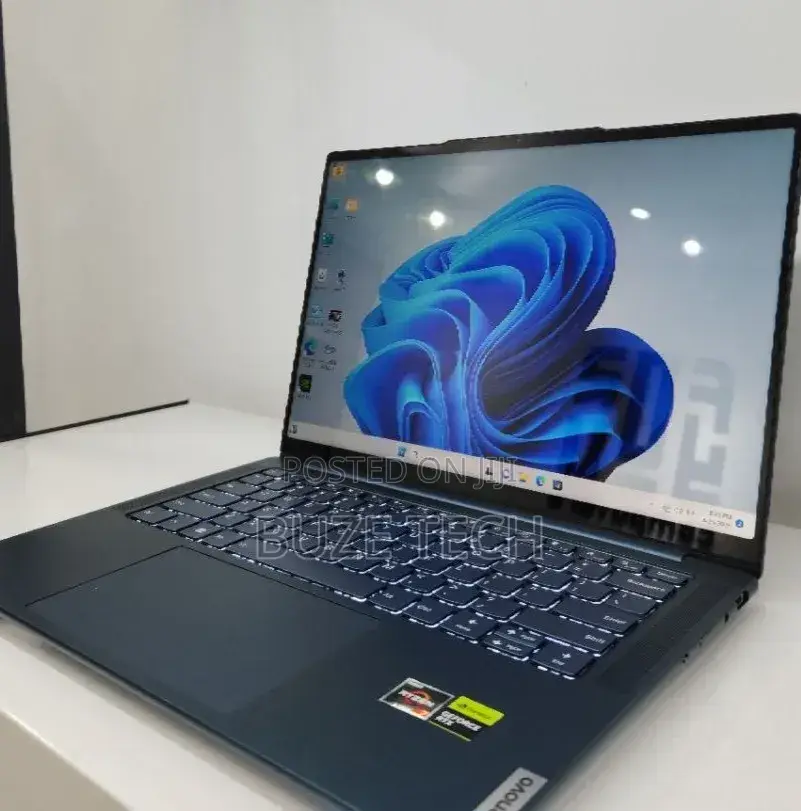New Laptop Lenovo Yoga 7i 16GB AMD Ryzen 7 SSD 512GB