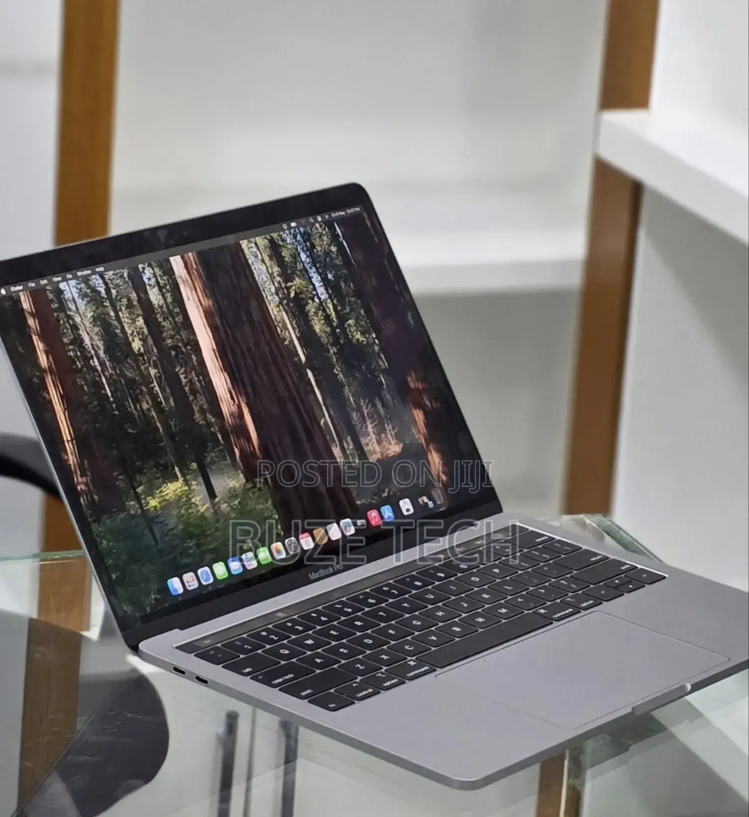 New Laptop Apple MacBook Pro 2019 16GB Intel Core i7 SSD 512GB
