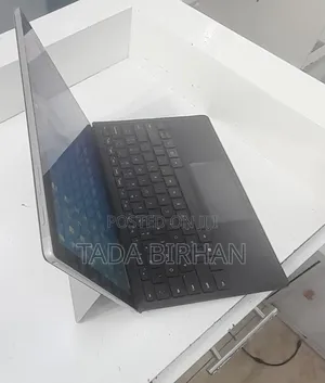 New Laptop Microsoft Surface 16GB Intel Core i5 SSD 256GB