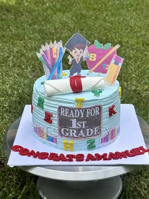  Best Bakery Graduation Cake