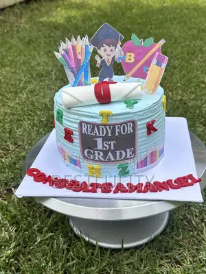  Best Bakery Graduation Cake