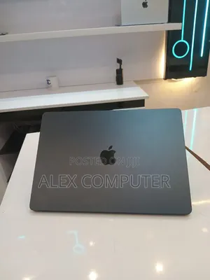 New Laptop Apple MacBook Air 2024 M3 8GB Apple M3 SSD 256GB