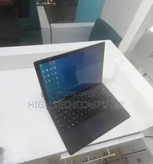New Laptop Microsoft Surface 8GB Intel Core i5 SSD 256GB