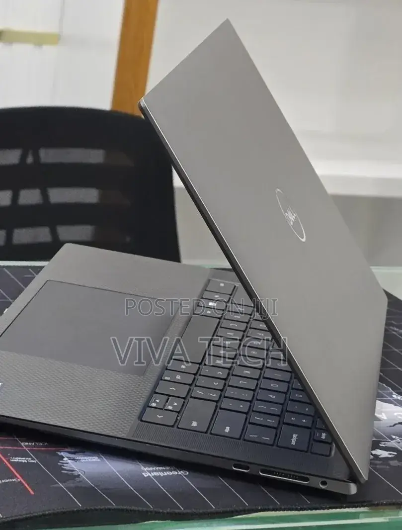 New Laptop Dell Inspiron 15 16GB Intel Core i7 SSD 1T