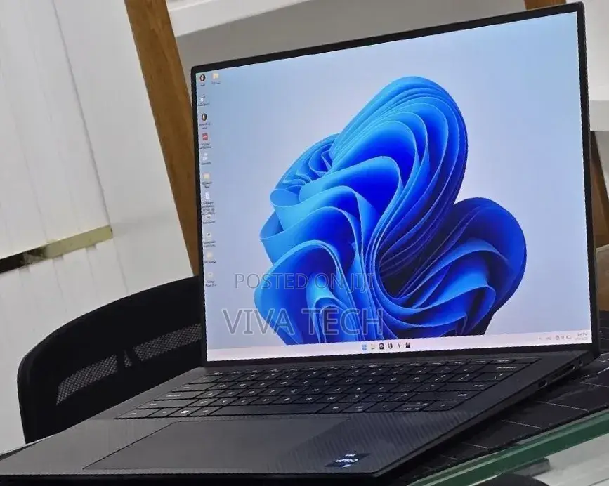 New Laptop Dell Inspiron 15 16GB Intel Core i7 SSD 1T