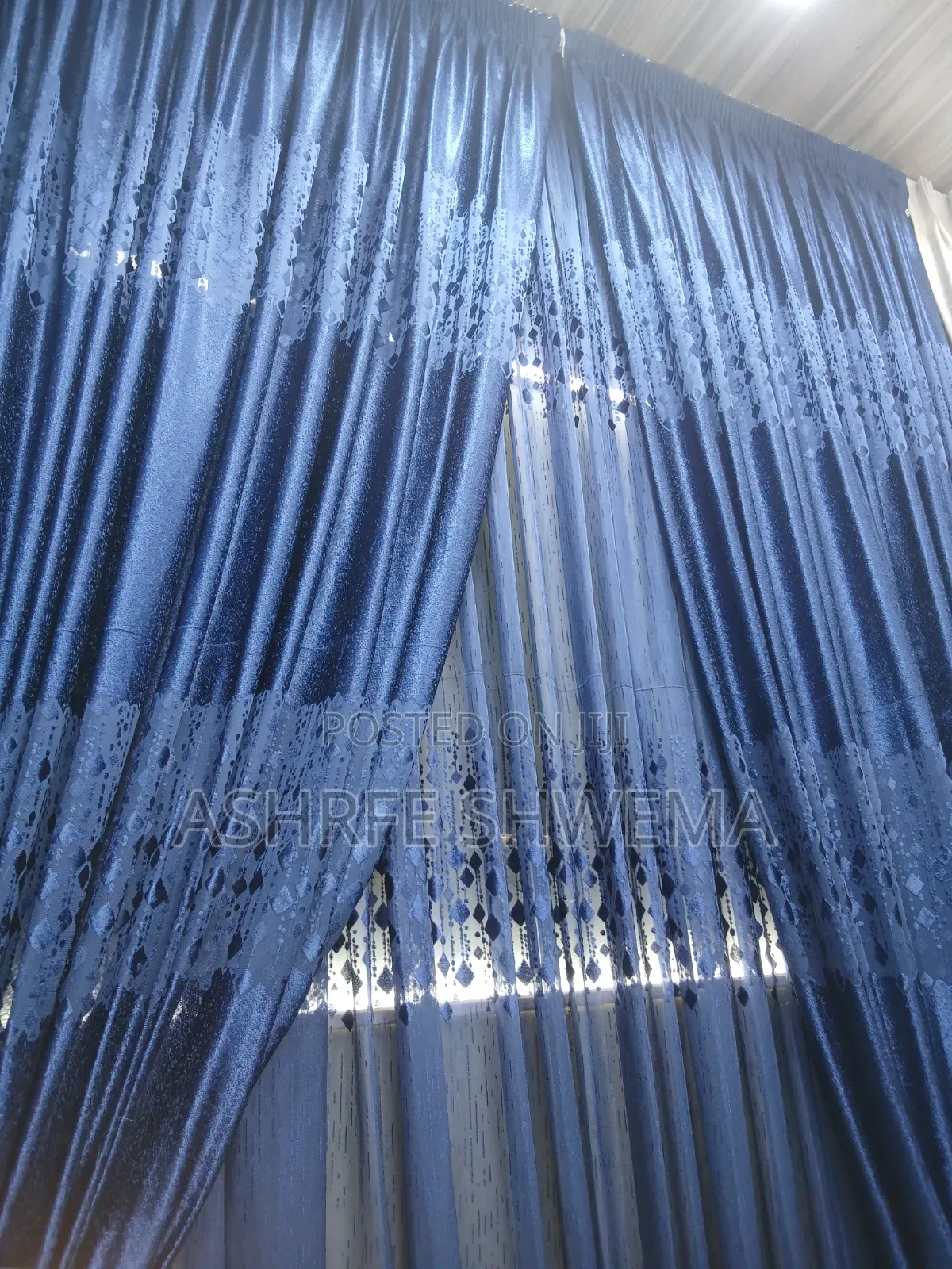 Ashrfe Curtain