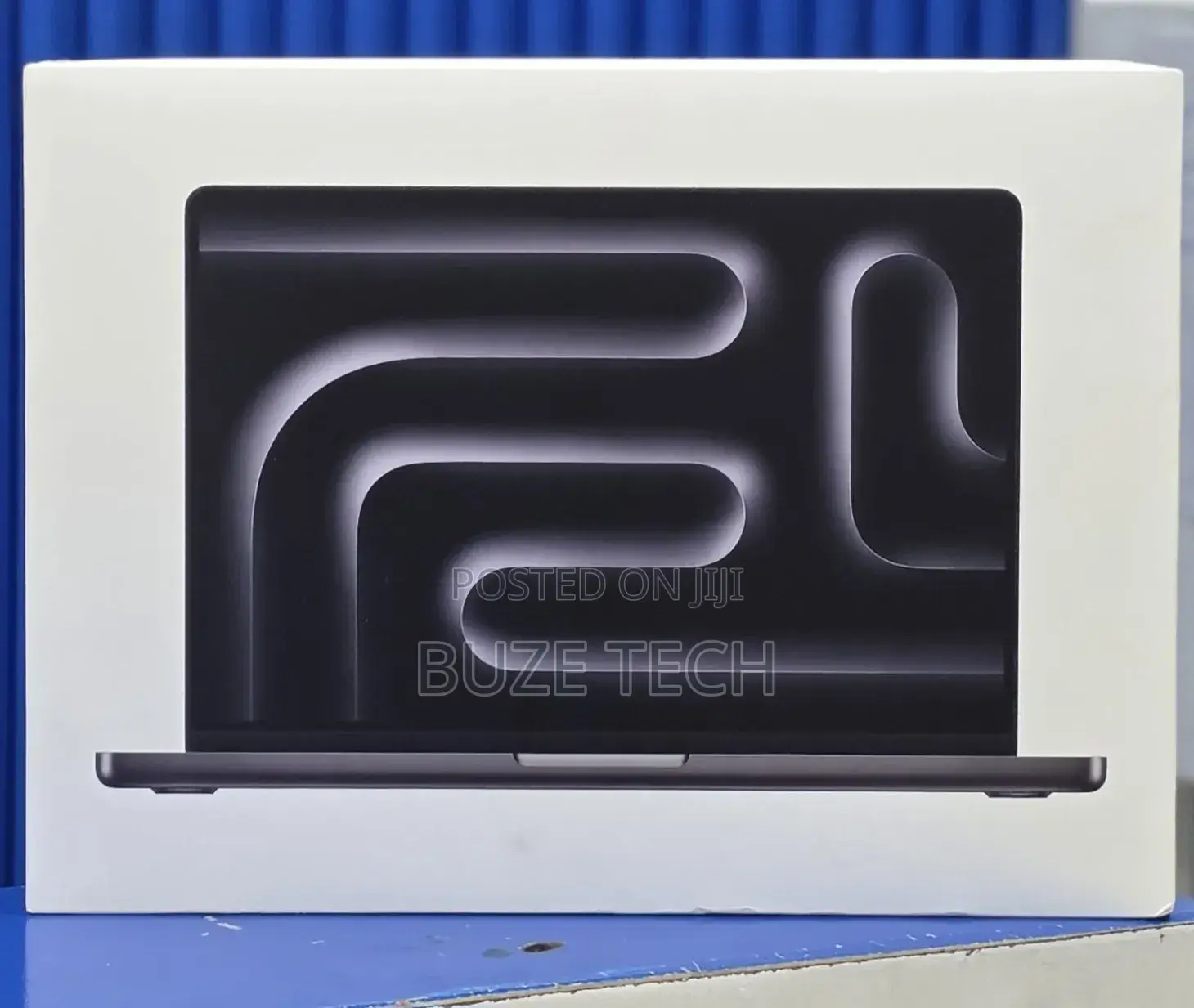 New Laptop Apple MacBook Pro 2025 M5 24GB Apple M5 Pro SSD 1T