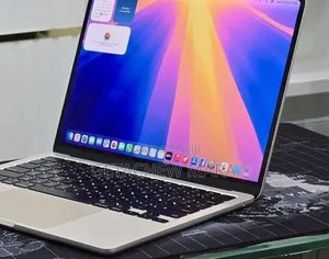 New Laptop Apple MacBook Air 2022 M2 16GB Intel SSD 256GB