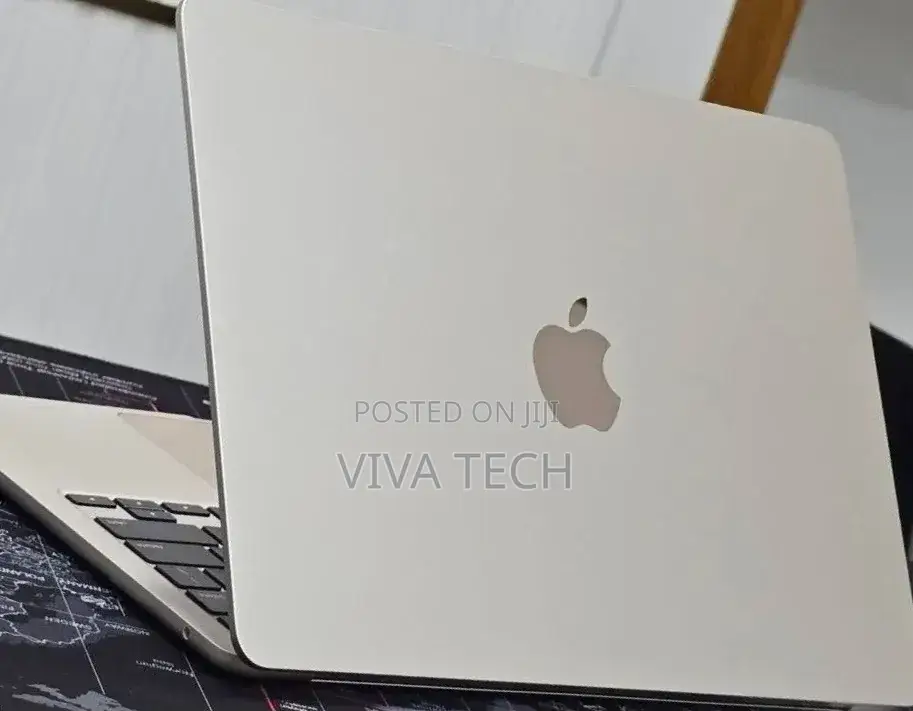 New Laptop Apple MacBook Air 2022 M2 16GB Apple M2 SSD 256GB