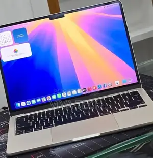 New Laptop Apple MacBook Air 2022 M2 16GB Apple M2 SSD 256GB