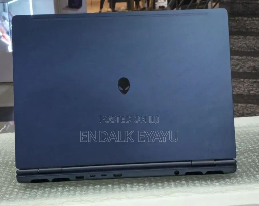 New Laptop Alienware 16x Aurora 32GB Intel Core Ultra 9 SSD 1T