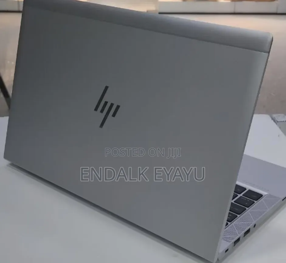 New Laptop HP EliteBook 830 G8 16GB Intel Core i5 SSD 512GB