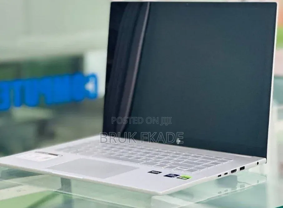 New Laptop HP Envy 4 16GB Intel Core i9 SSD 1T
