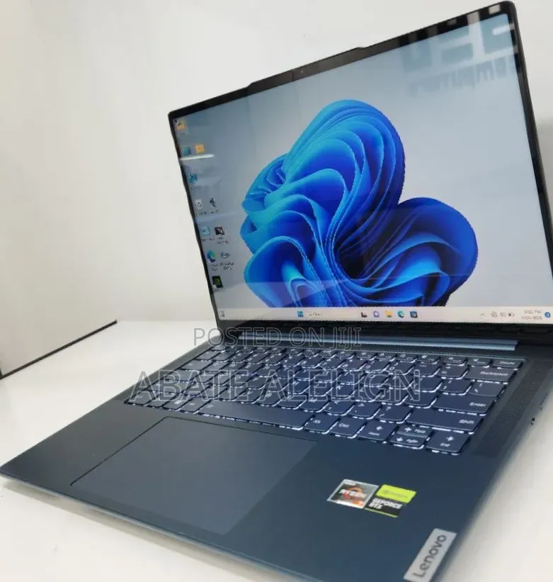 New Laptop Lenovo Yoga C740 16GB AMD Ryzen 7 SSD 512GB