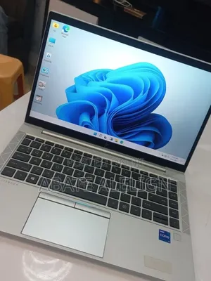 New Laptop HP EliteBook 840 G8 16GB Intel Core i7 SSD 512GB