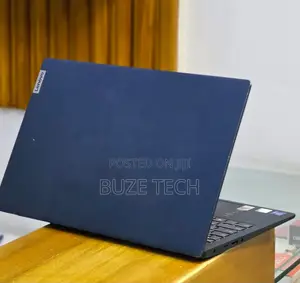 New Laptop Lenovo 12GB Intel Core i7 SSD 512GB