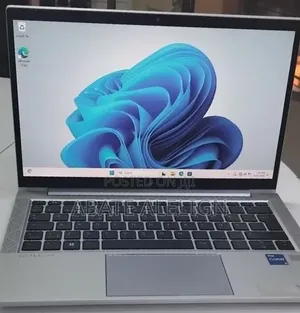 New Laptop HP EliteBook 830 G8 16GB Intel Core i5 SSD 512GB