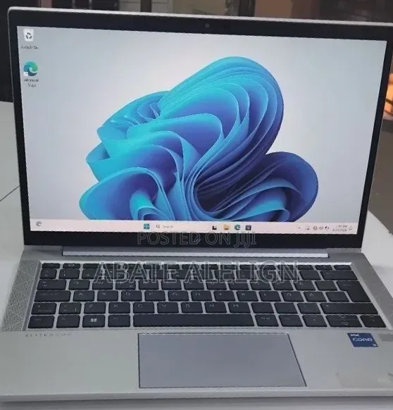 New Laptop HP EliteBook 830 G8 16GB Intel Core i5 SSD 512GB