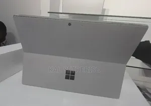 New Laptop Microsoft Surface Pro 9 8GB Intel Core i5 SSD 256GB