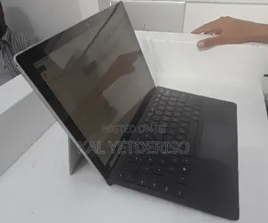 New Laptop Microsoft Surface Pro 9 8GB Intel Core i5 SSD 256GB