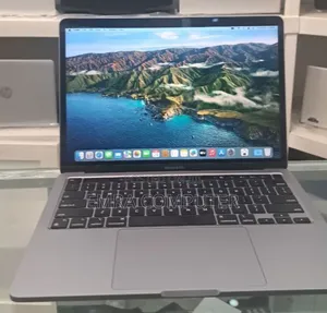 New Laptop Apple MacBook Pro 2019 8GB Intel Core i5 SSD 256GB