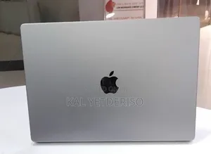 New Laptop Apple 32GB SSD 1T